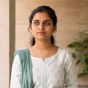 HimanshiS., 28